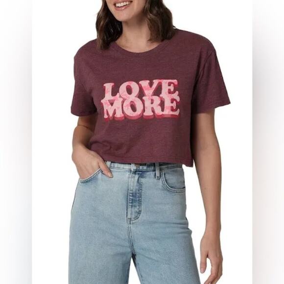 Lee Women’s Love More Short Sleeve T-shirt Cropped Boxy Soft size Large New - Picture 1 of 7